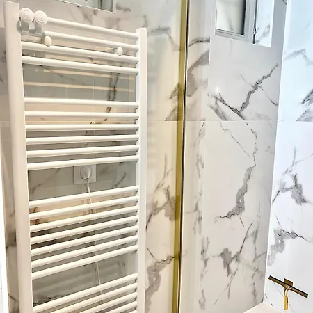 Charme Royal - Louis Xv - Metro 13